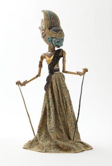 Javanese rod puppet representing Suyodhana (Duryodhana). Javanese, 19th century thumbnail 1