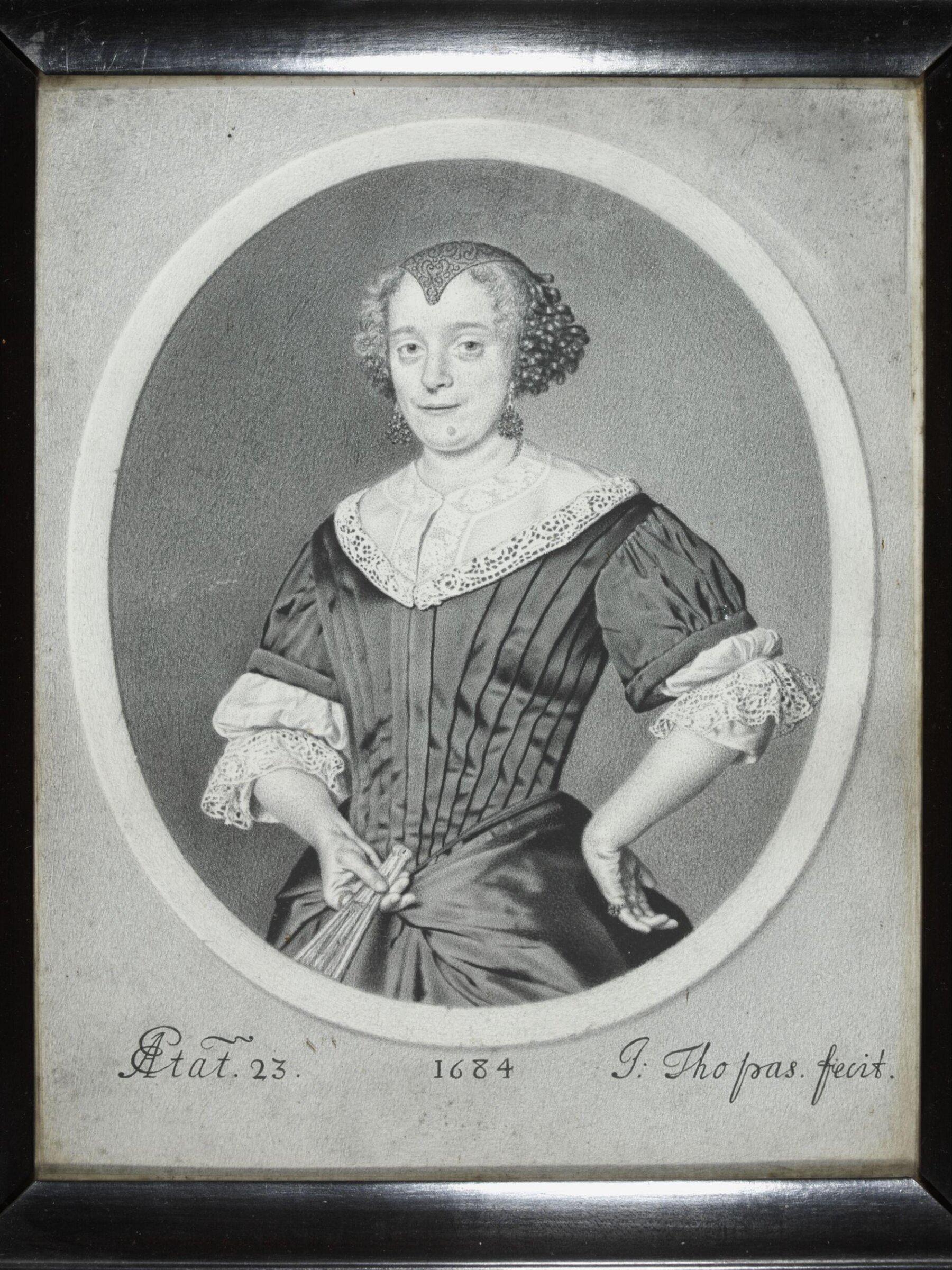 Portrait of a woman aged 23 in a feigned oval, Johan Thopas, 1684