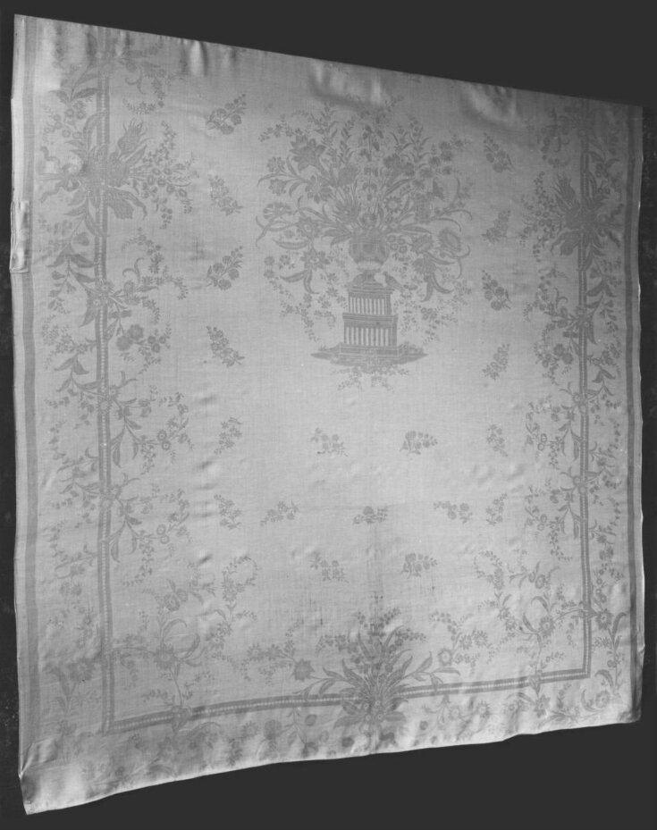 Table Cloth top image