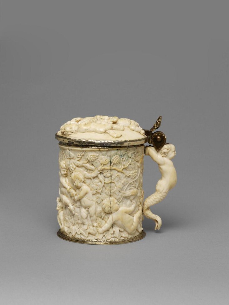 Tankard with hunting scenes and putti top image