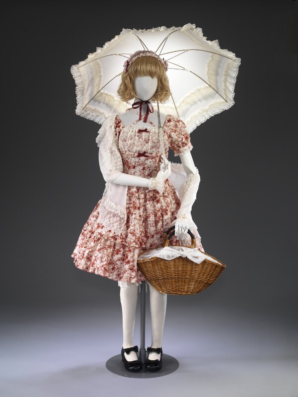 Angel Tiered OP | Fujiwara, Yumi | V&A Explore The Collections Angel Tiered OP | Fujiwara, Yumi | V&A Explore The Collections