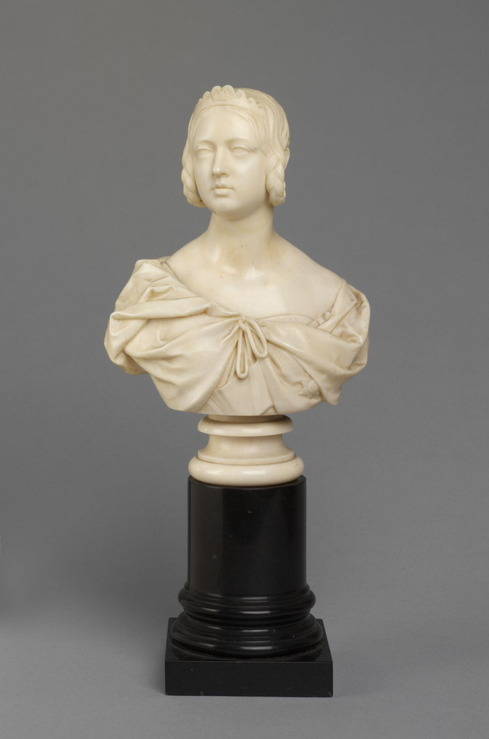 Queen Victoria, Benjamin Cheverton, signed and dated 1842