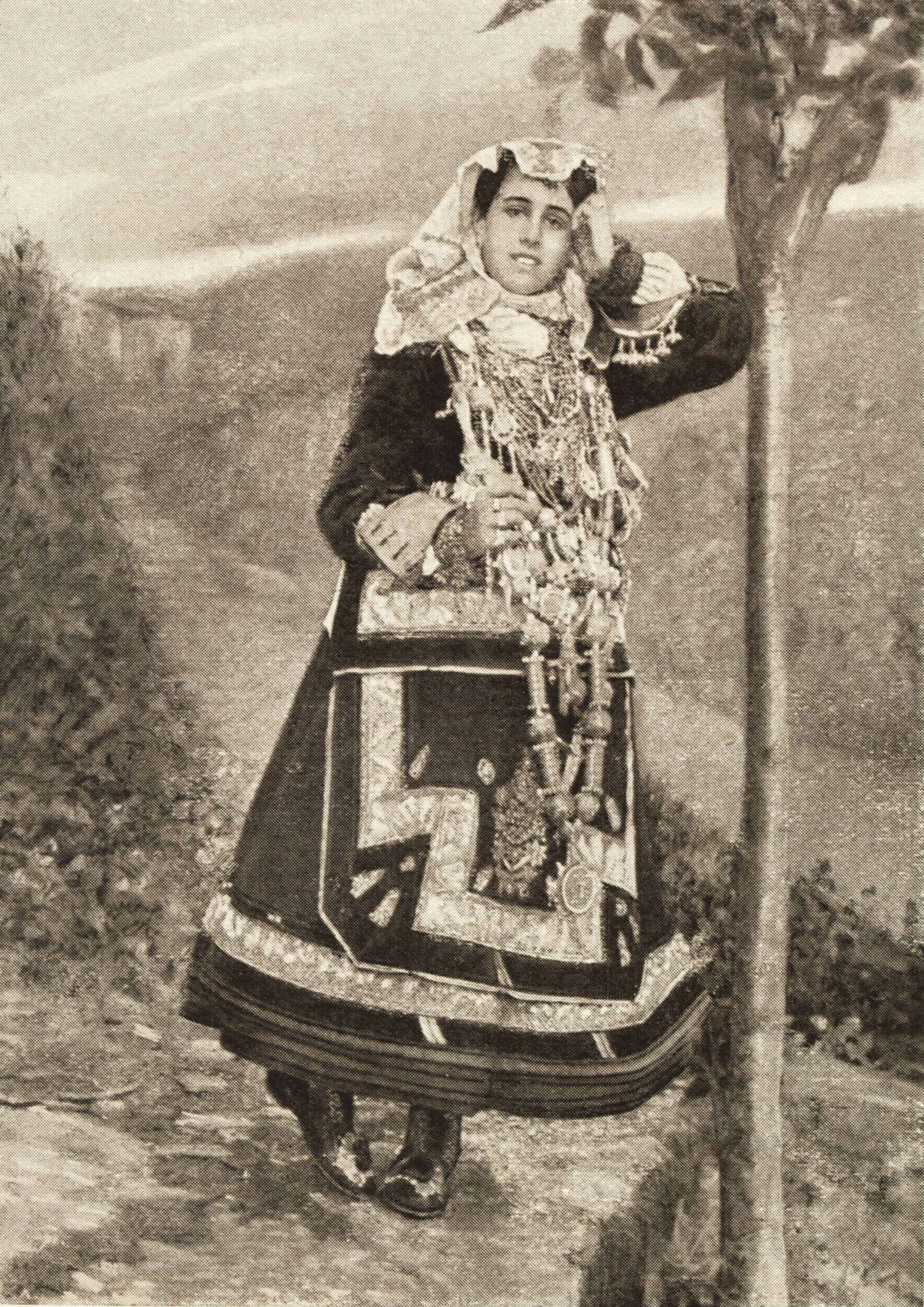 The regional costumes of Spain : their importance as a primitive expression of the aesthetic ideals of the nation
