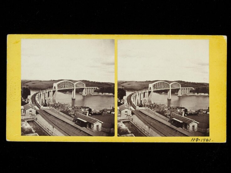Stereoscopic photograph of Saltash railway station and bridge top image