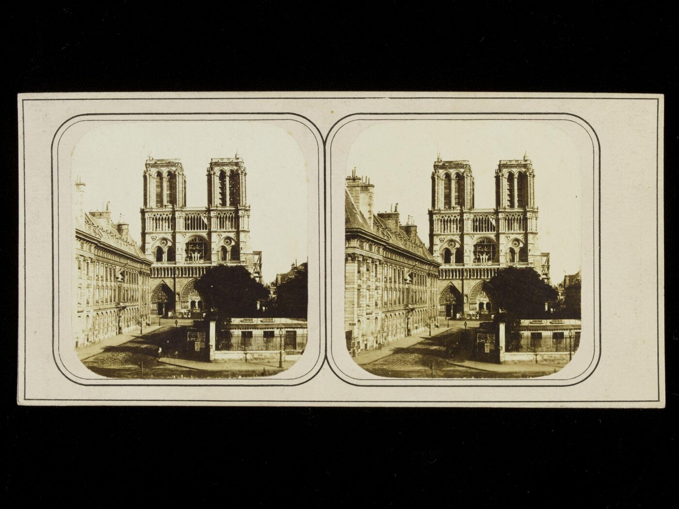 Unknown, Stereograph of Notre Dame, Paris