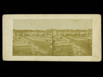 Stereoscopic photograph depicting Le Pont Neuf in Paris