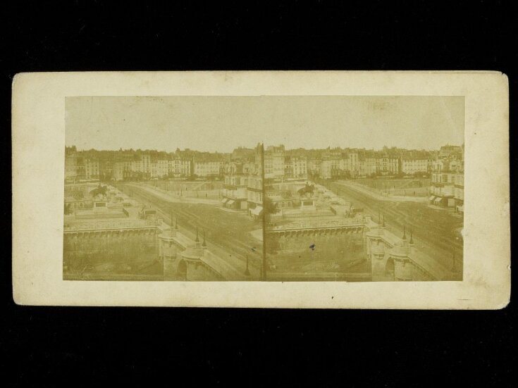 Stereoscopic photograph depicting Le Pont Neuf in Paris top image