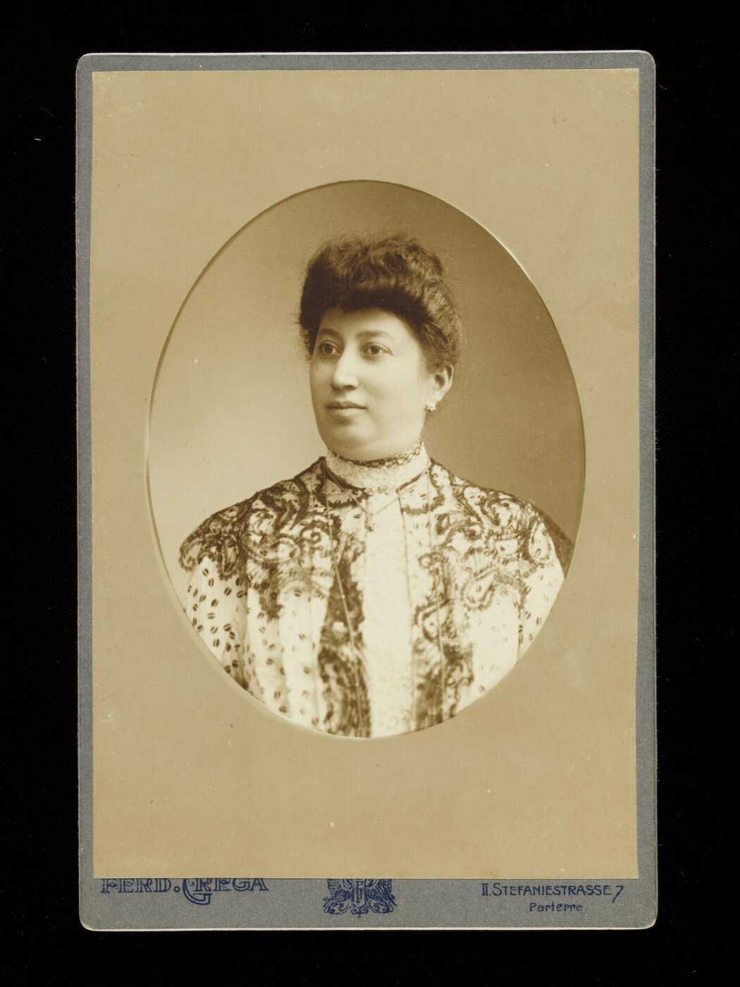Unknown, Cabinet card photographs (16)