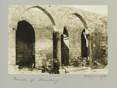 Arches in sanctuary of Madrasa al-Zahiriyya, Aleppo