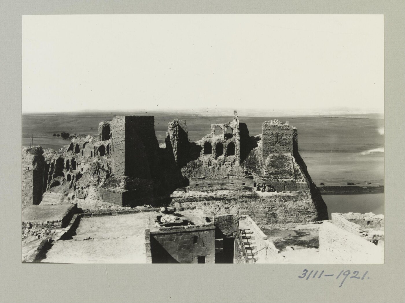 K.A.C. Creswell, The Citadel in Birecik, Turkey