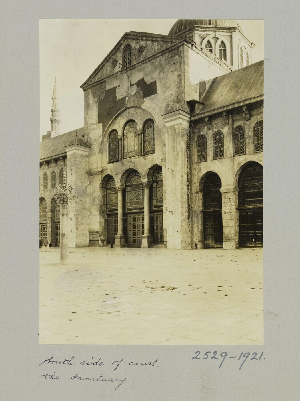 K.A.C. Creswell, Main entrance to sanctuary from courtyard at the Umayyad Mosque, Damascus