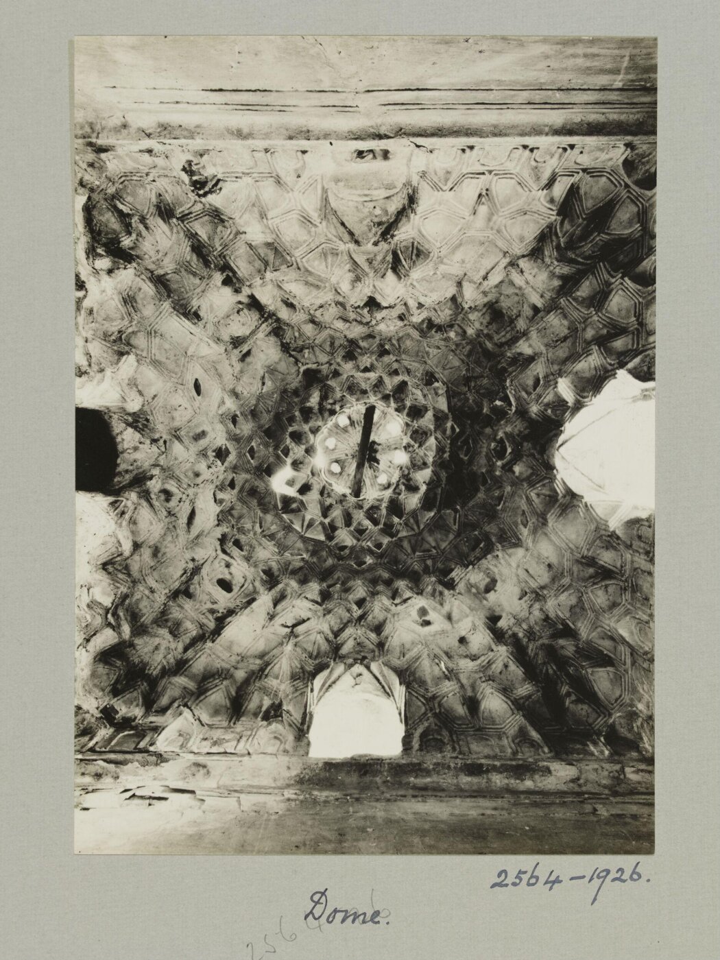 K.A.C. Creswell, Inside view on dome stalectites at Bimaristan Nur al-Din, Damascus
