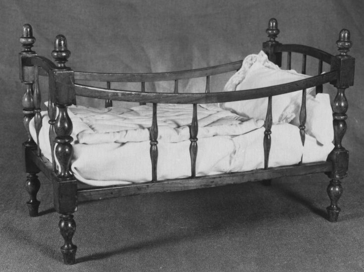 Doll Cot top image
