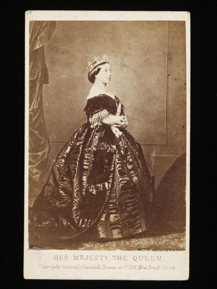 Carte de Visite of Queen Victoria top image