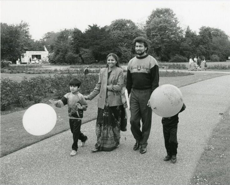 A Stroll in the Park top image