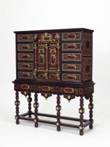 Cabinet on Stand thumbnail 1