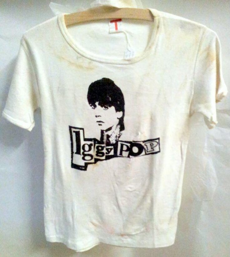 Iggy Pop's stage t-shirt top image