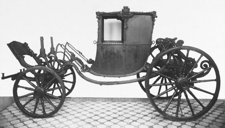 Travelling Chariot top image