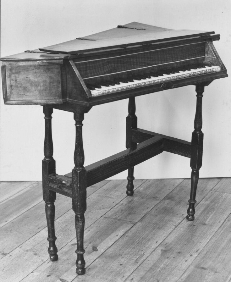 Spinet top image