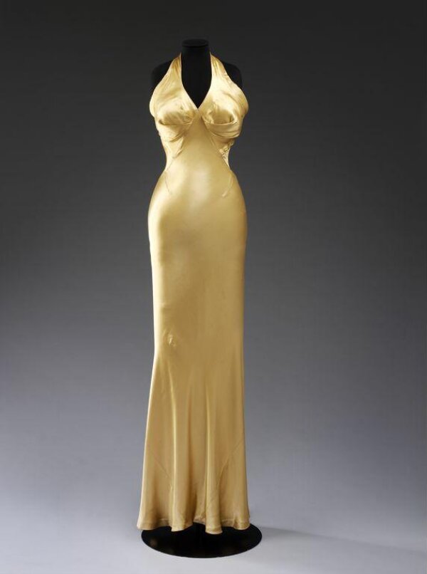 Evening Dress James Charles V A Explore The Collections