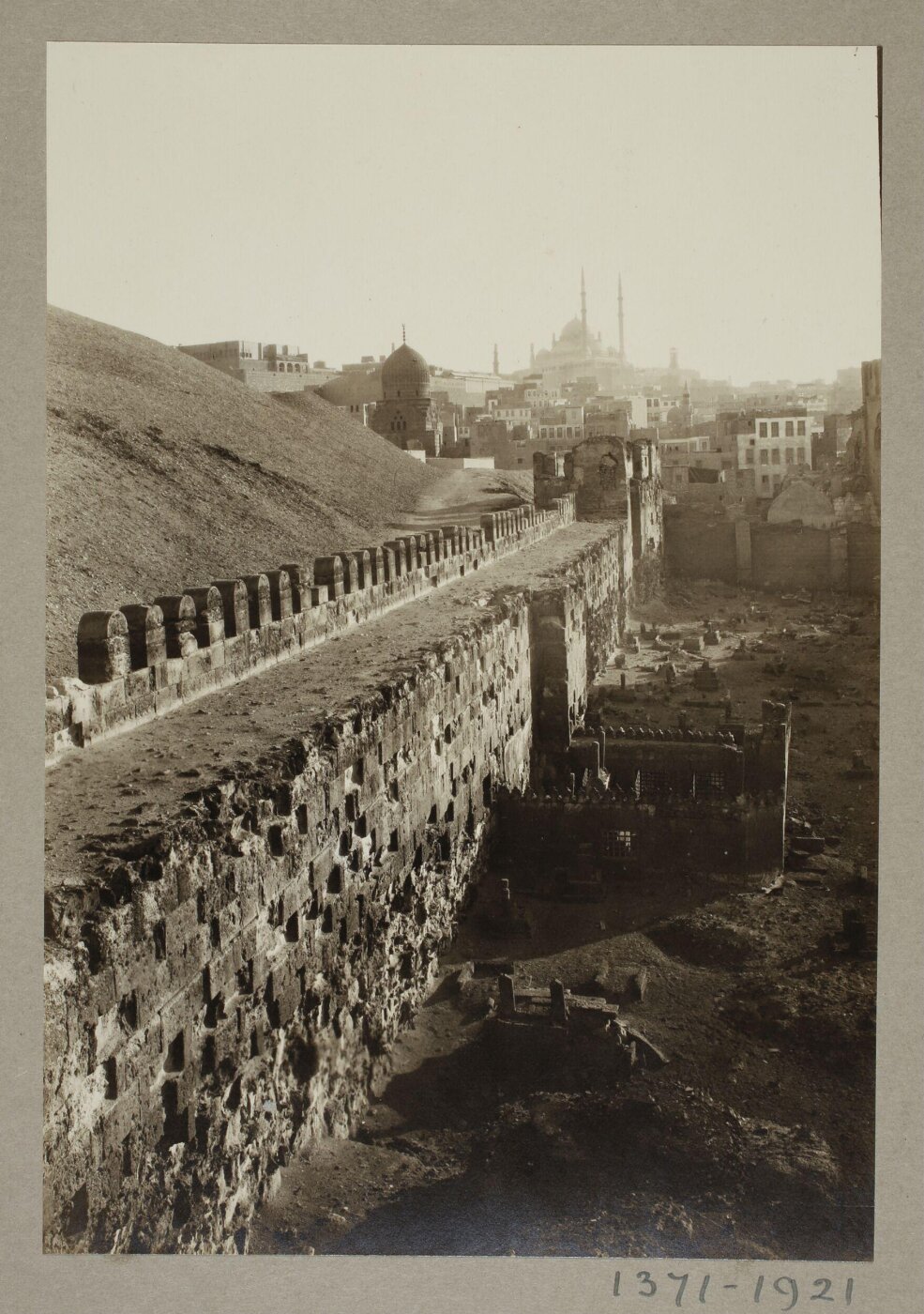 K.A.C. Creswell, Curtain wall and second tower, Ayyubid Wall, Cairo
