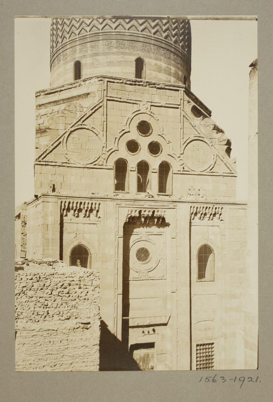 K.A.C. Creswell, Façade of the mausoleum of Mamluk Amir Tarabay al-Sharifi, Cairo