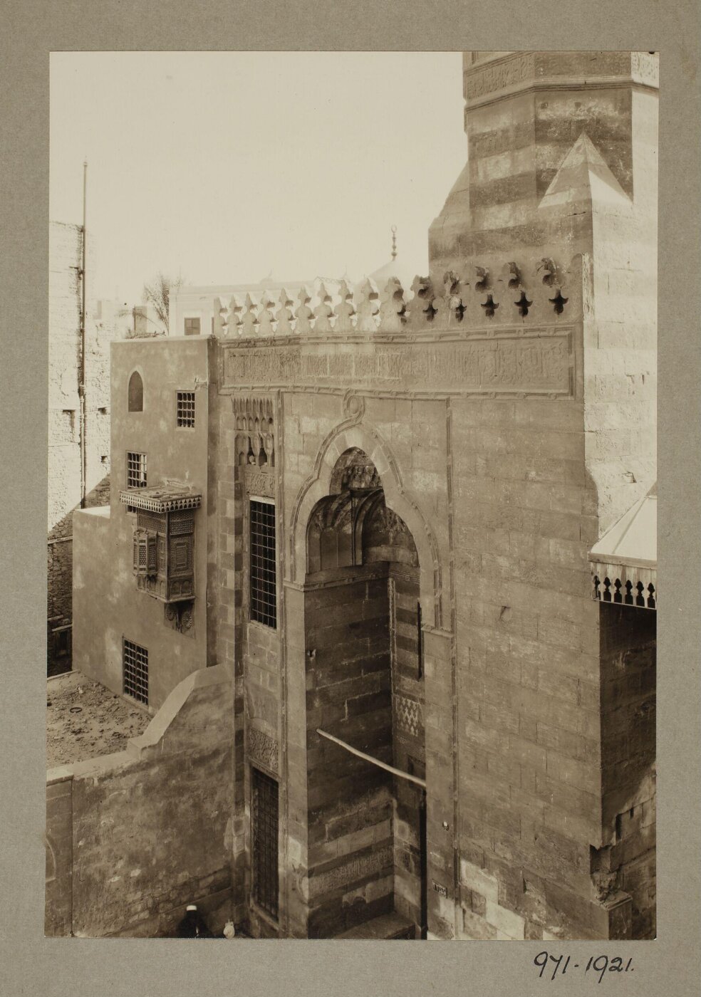 K.A.C. Creswell, The entrance façade of the mosque of Qadi Yahya Zayn al-Din, Cairo