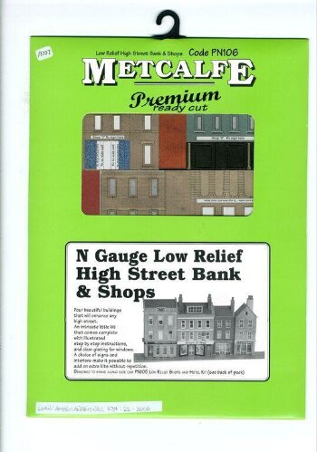 N Gauge Low Relief High Street Bank & Shops