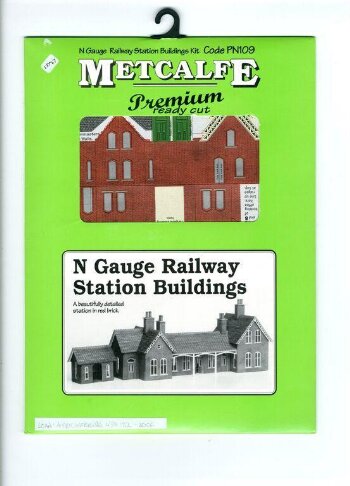 N Gauge Railway Station Buildings