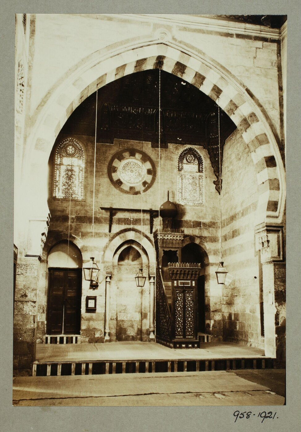 K.A.C. Creswell, The mihrab and minbar of the mosque of Qadi Yahya Zayn al-Din in Bayn al-Nahdayn, Cairo