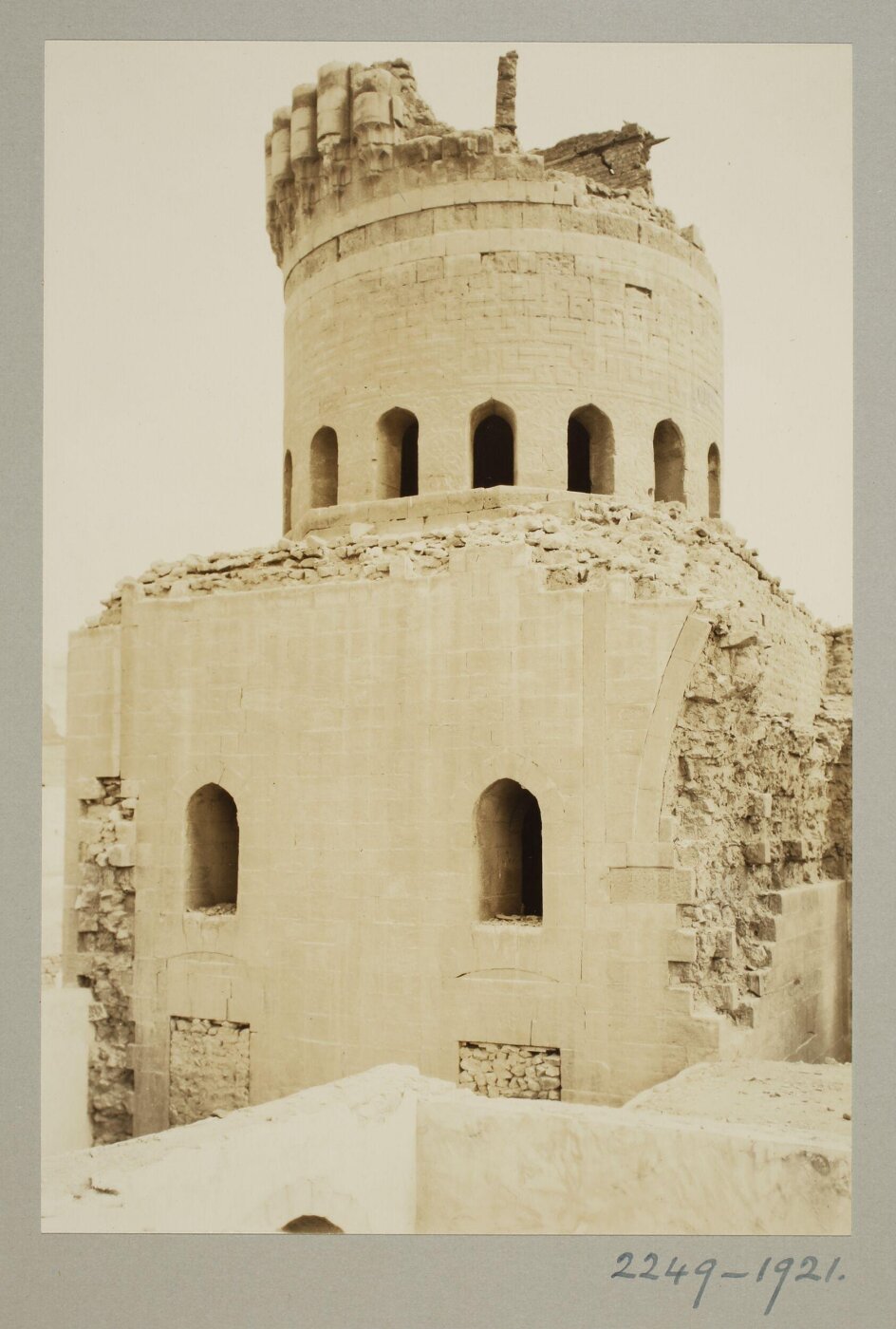 K.A.C. Creswell, East dome of the mausoleum of al-Sultaniyya, Cairo