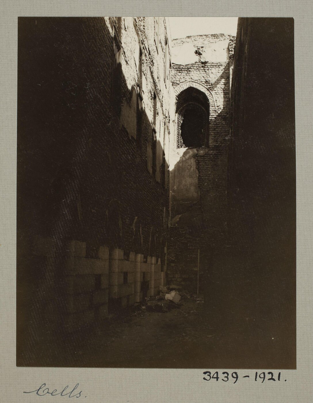 K.A.C. Creswell, Cells in the funerary khanqah of Mamluk Amir Shaykhu al-‘Umari, Cairo