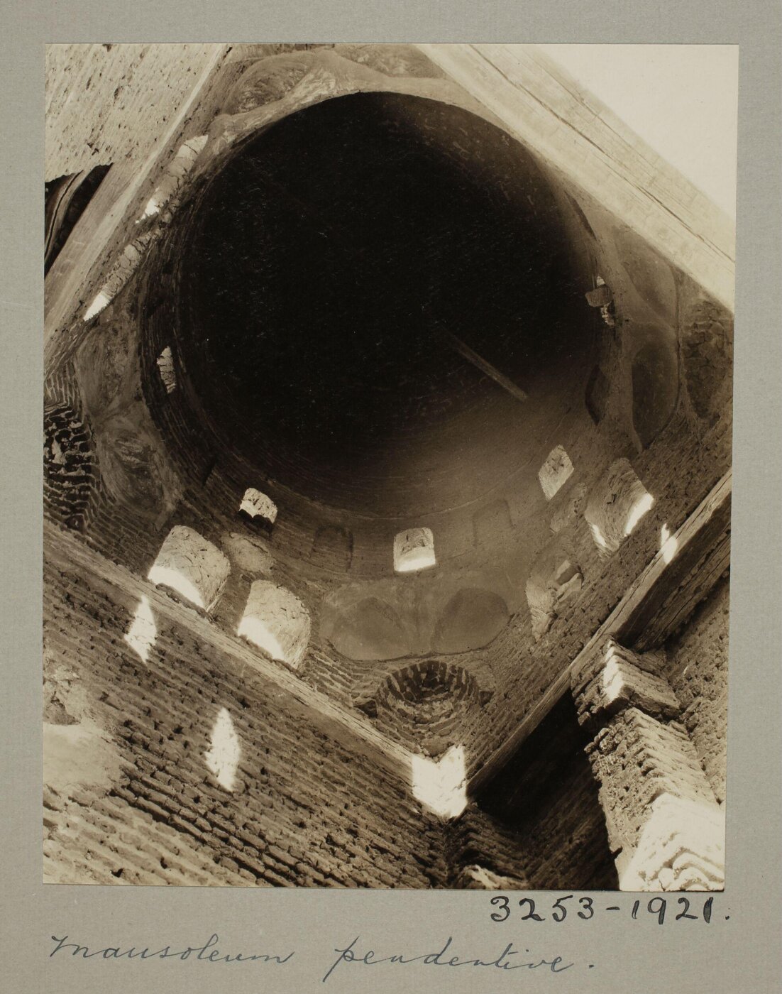 K.A.C. Creswell, Pendentive of dome in the mausoleum of Jahin al-Khalwati, Cairo
