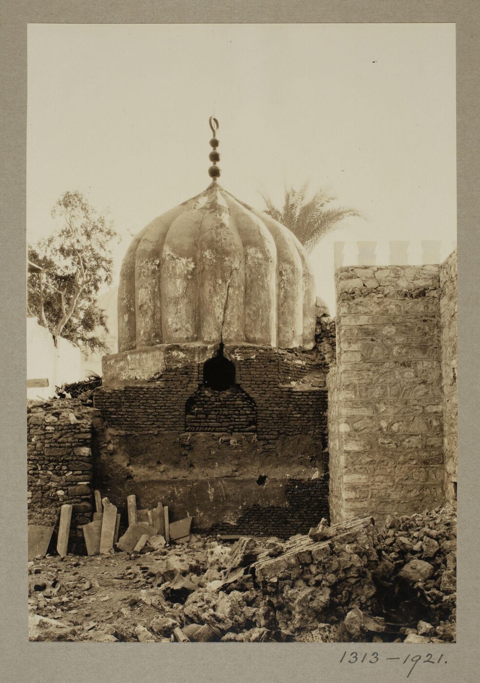 K.A.C. Creswell, The mausoleum of Sayyida ‘Atika, Cairo