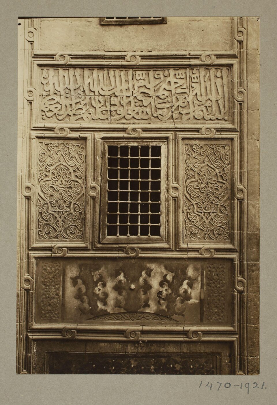 K.A.C. Creswell, Window in the rear façade of the funerary mosque of Mamluk Amir Qijmas al-Ishaqy (Abu Hurayba), Cairo
