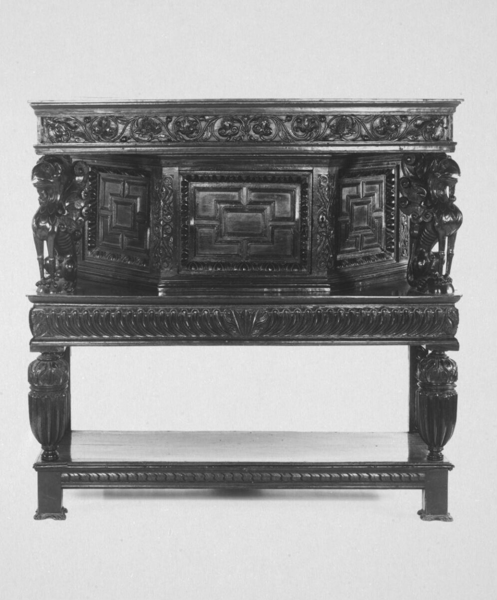 Cupboard, Unknown · 1640-1650 · England