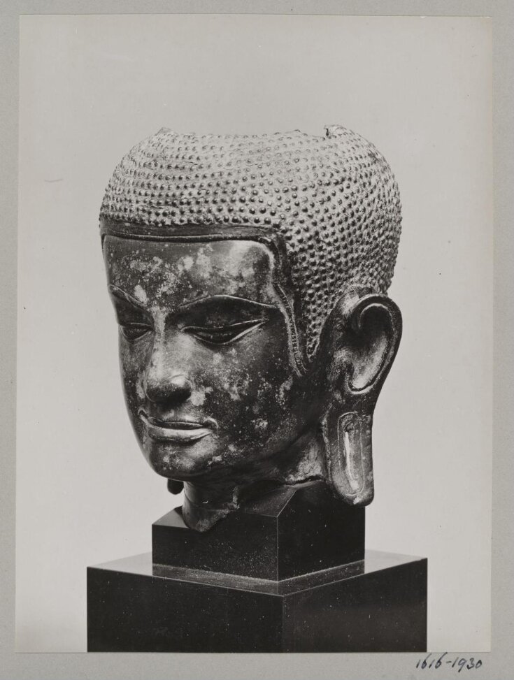 Cambodian bronze sculpture of Buddha head, ca. 13th century A.D., V&A Museum top image