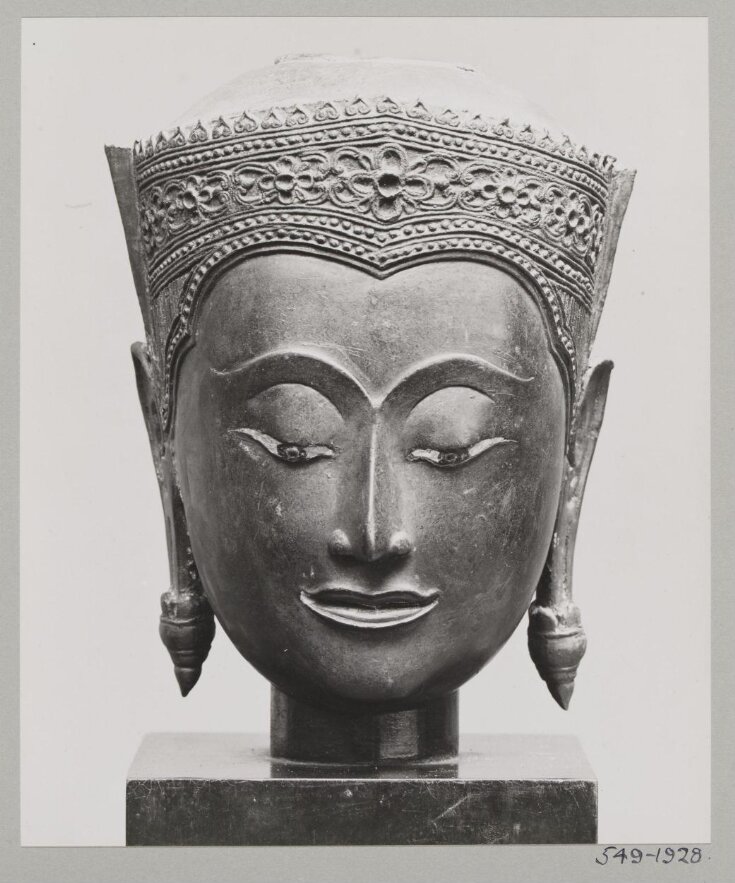 Siamese bronze sculpture of Buddha, 14th or 15th century, V&A Museum top image