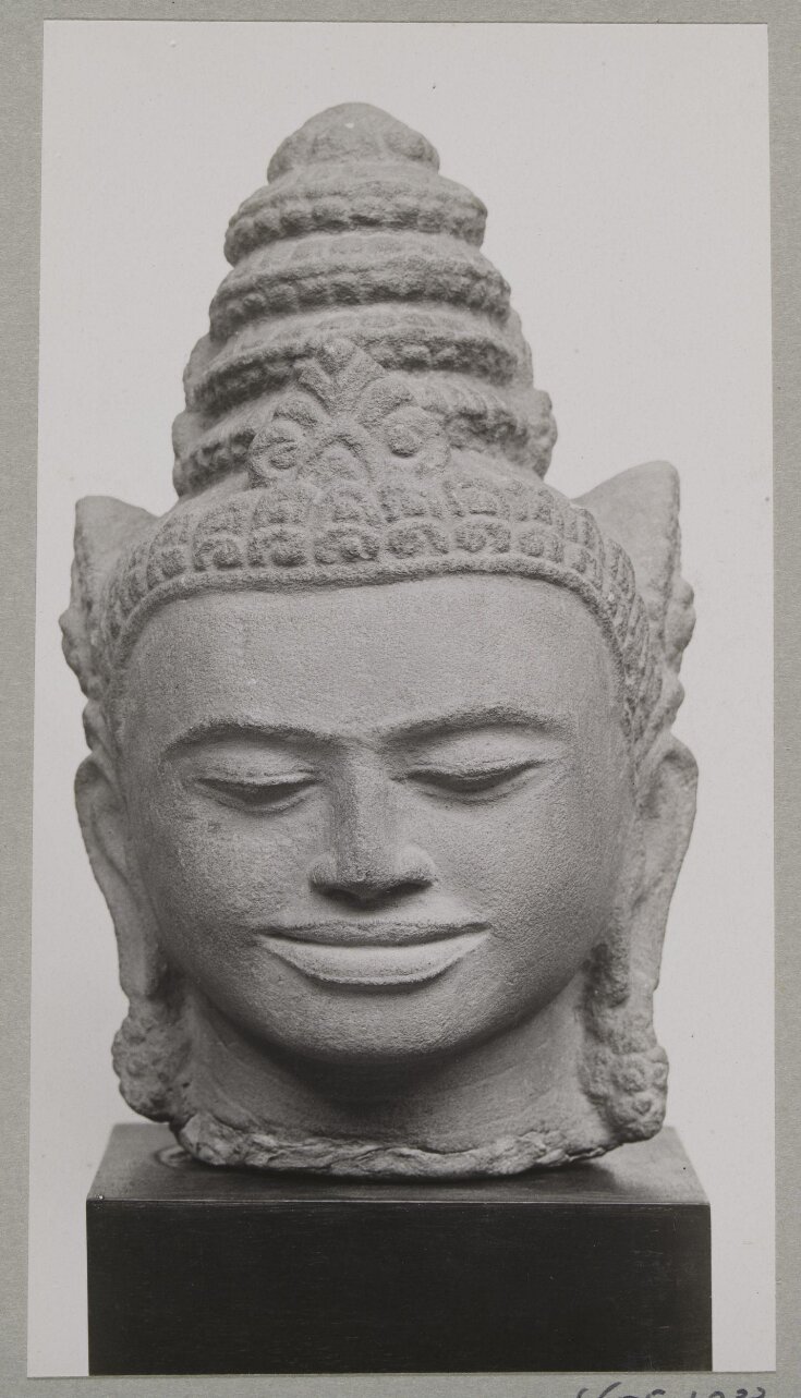  East Siam sculpture of head of Bodhisattva, ca. 12th century, H.G. Quaritch Wales Collection top image