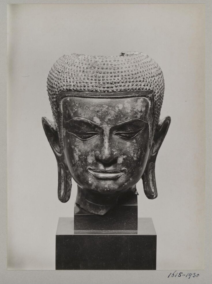 Cambodian bronze sculpture of Buddha head, ca. 13th century A.D., V&A Museum top image