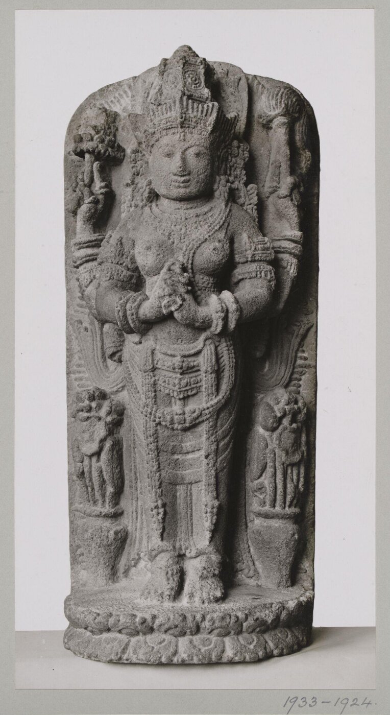 Unknown, East Javanese volcanic rock sculpture, relief figure of Umā, early 15th century, V&A Museum, London