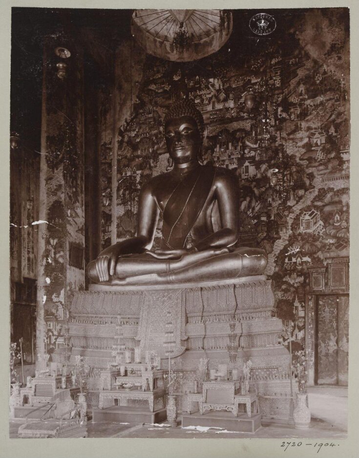 Buddha in Temple of Wat Leip, Bangkok top image