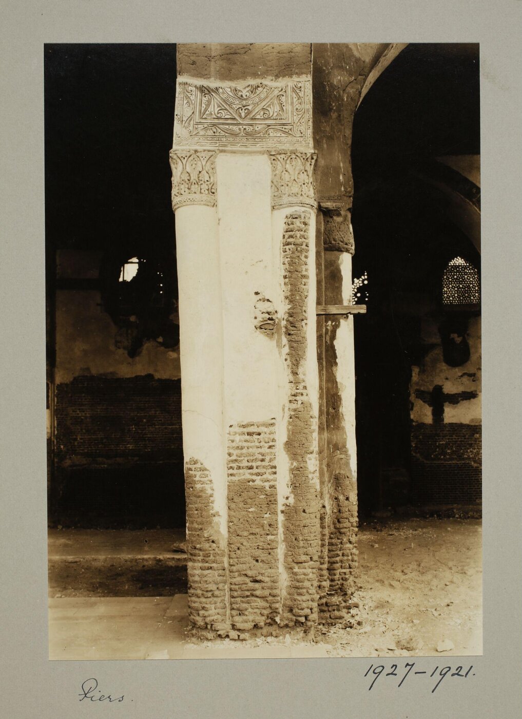 K.A.C. Creswell, Piers in the mosque of Ahmad ibn Tulun, Cairo
