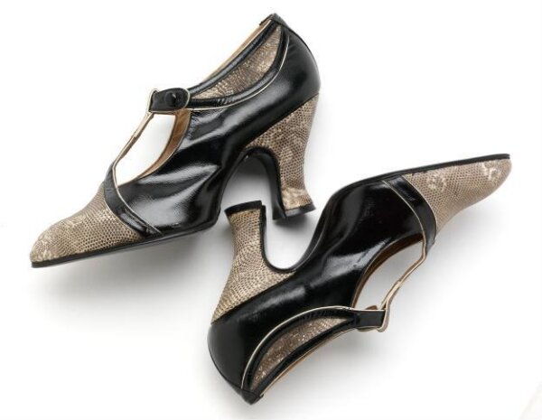 Pair of Day Shoes | V&A Explore The Collections