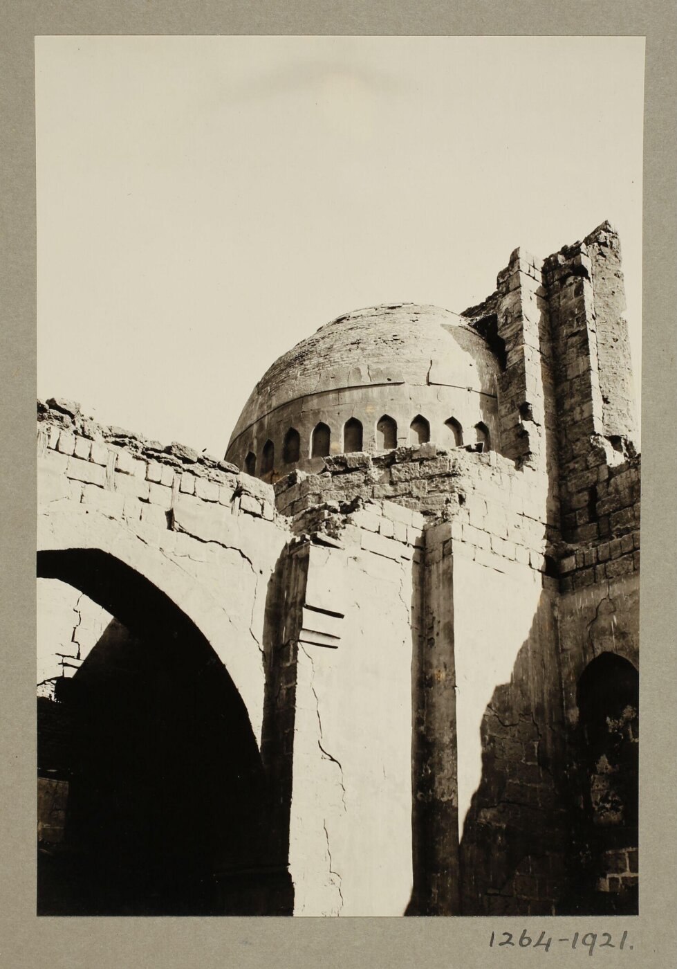 K.A.C. Creswell, Interior of the bimaristan (hospital) of Mamluk Sultan al-Mu'ayyad Shaykh, Cairo