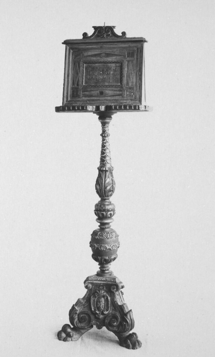 Lectern top image