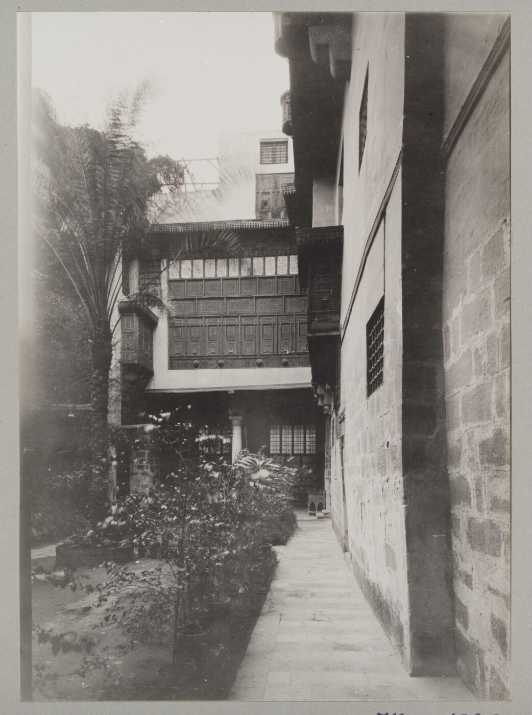 K.A.C. Creswell, Courtyard of the Bayt al-Suhaymi, Cairo