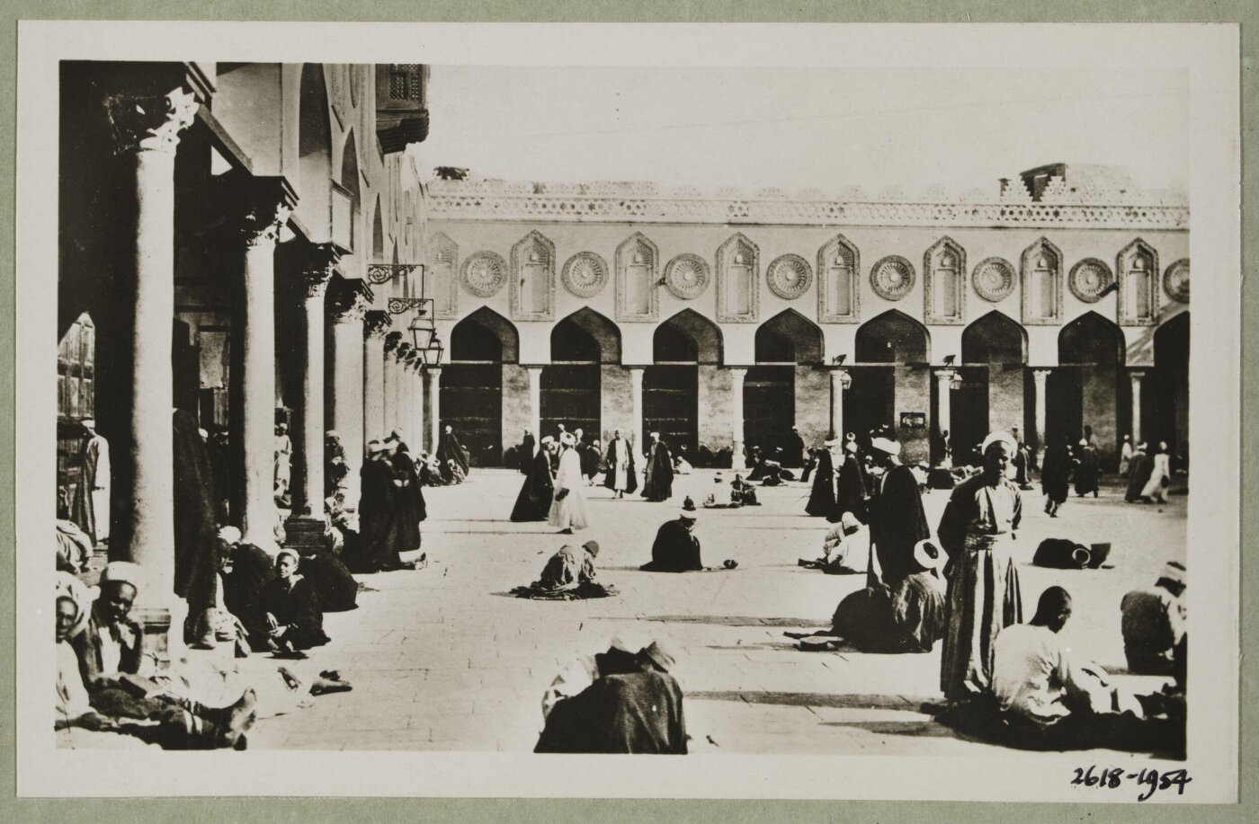 Unknown, The courtyard of al-Azhar mosque, Cairo
