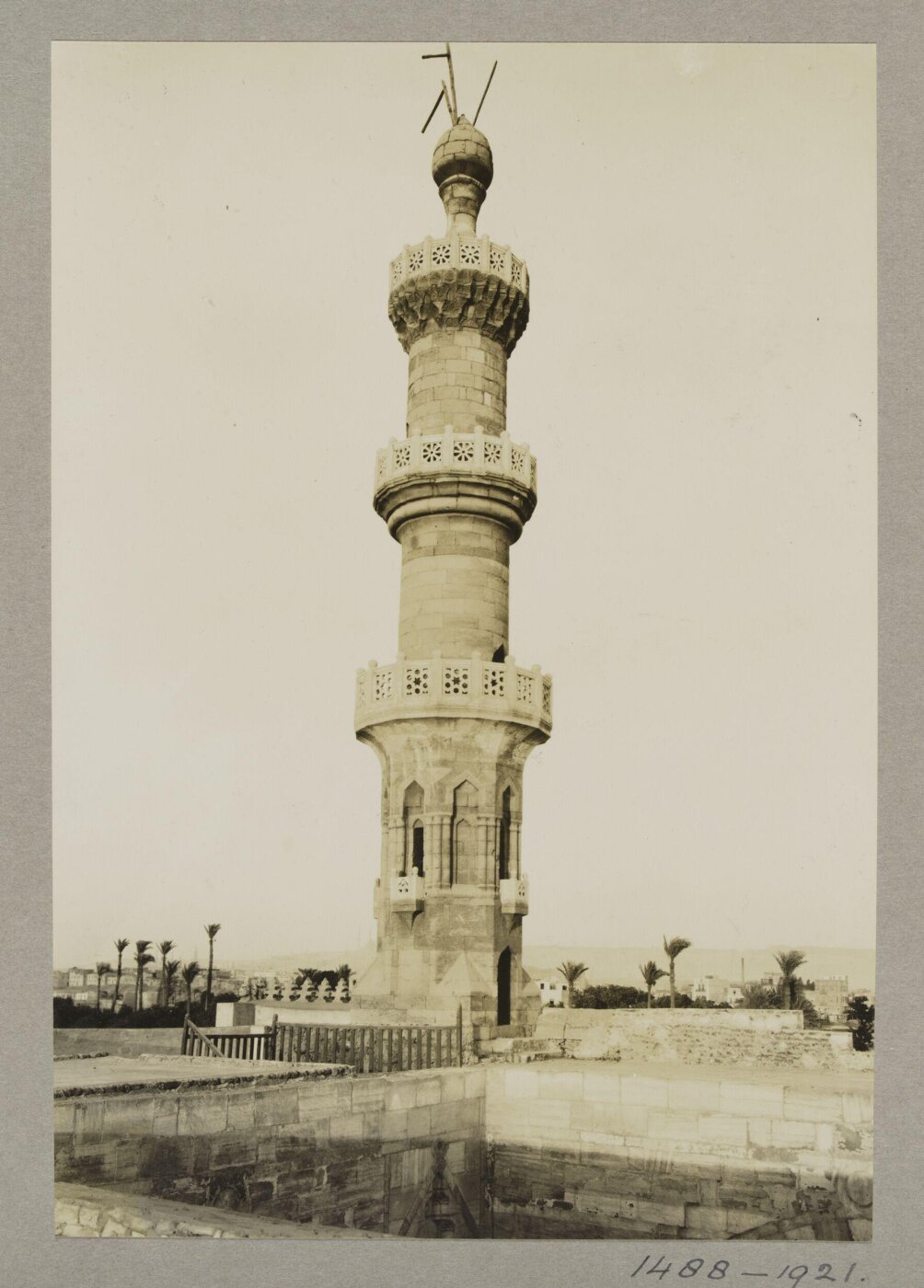 K.A.C. Creswell, Minaret of the mosque of Mamluk Sultan al-Ashraf Qaytbay on Rawda island, Cairo
