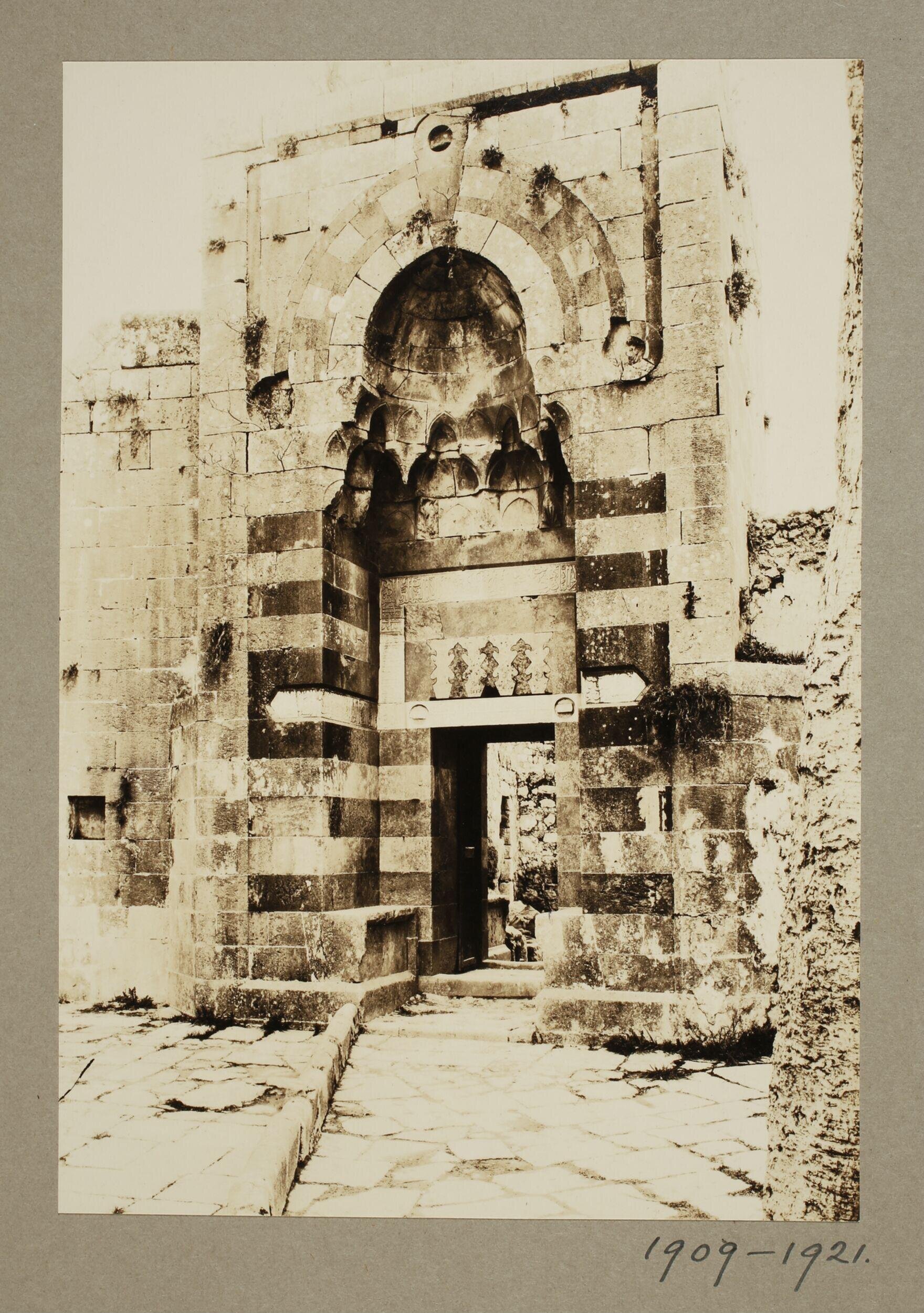 Entrance Portal of Shaykh Ali al-Bakka‘ Mosque from the inside, Hebron